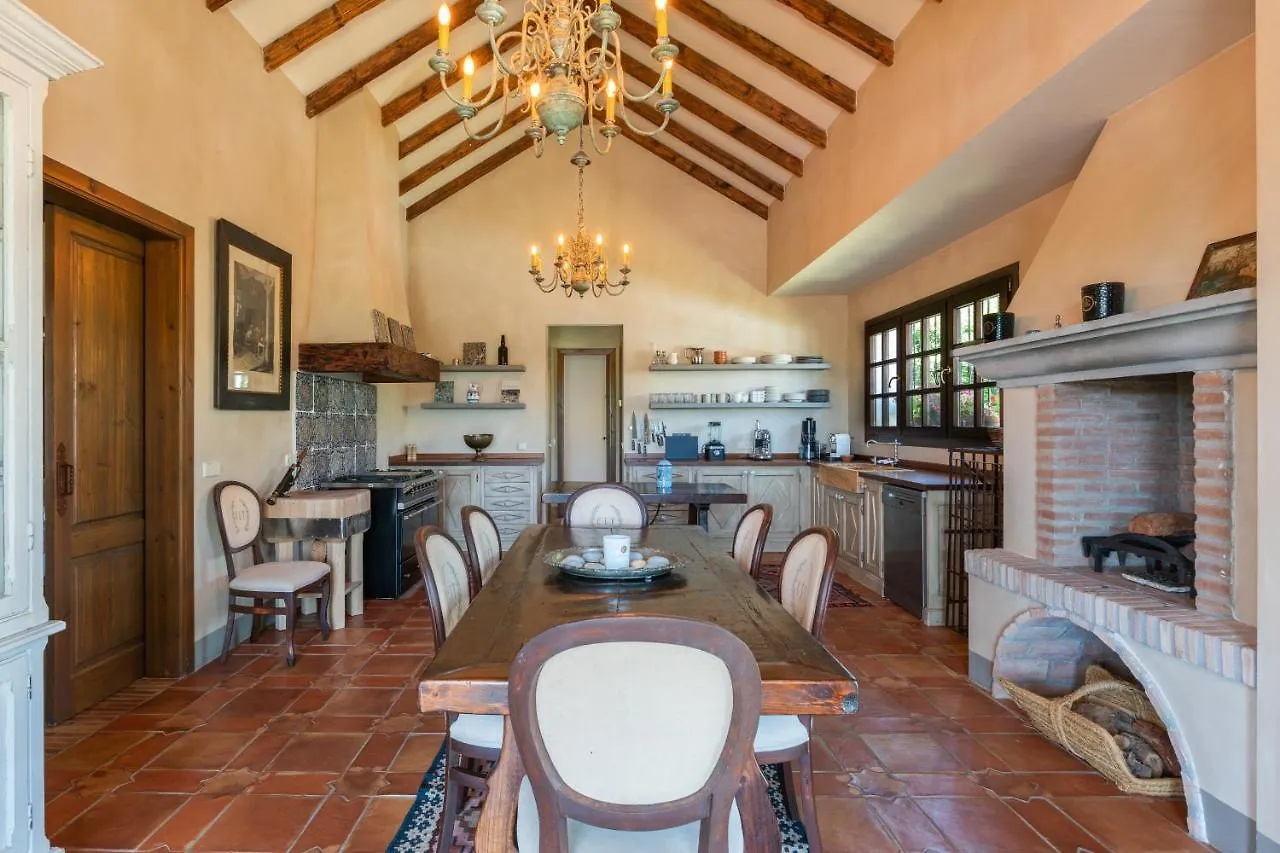 Villa Casa Sol Encantadora Villa Con Piscina ماربيا