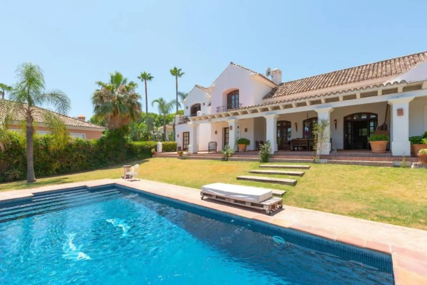 Villa Casa Sol Encantadora Villa Con Piscina ماربيا