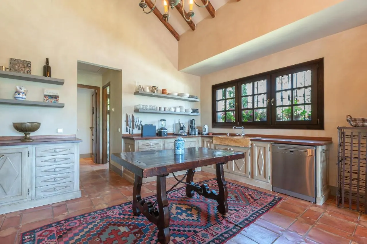 Villa Casa Sol. Encantadora Villa Con Piscina Marbella