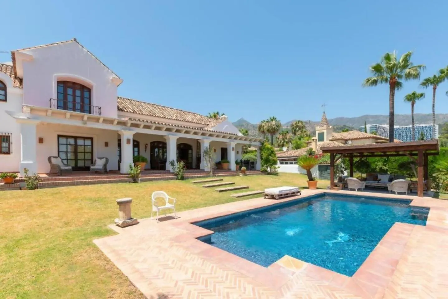 Villa Casa Sol. Encantadora Villa Con Piscina Marbella